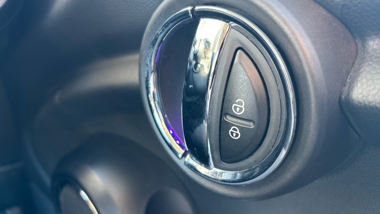 MINI Hatchback 1.5 Cooper 3dr Petrol Hatchback